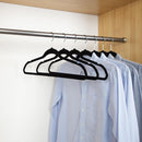 Set de 30 Colgadores de Ropa Negro