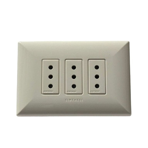 Enchufe 10A Triplex S17 Blanco