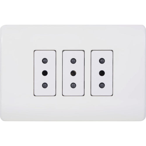 Enchufe 10A Triple Genesis Bco