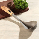 Cucharon plastico gris