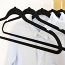 Set de 30 Colgadores de Ropa Negro
