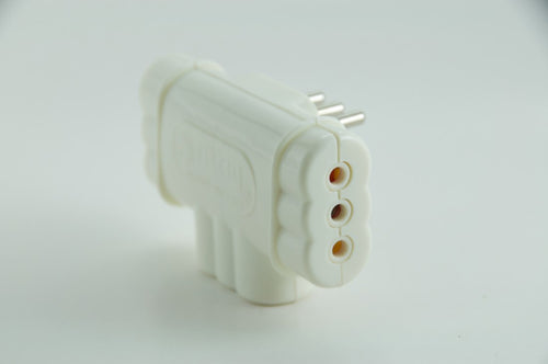 Enchufe Triple Plano 2P+T 10A Marfil 