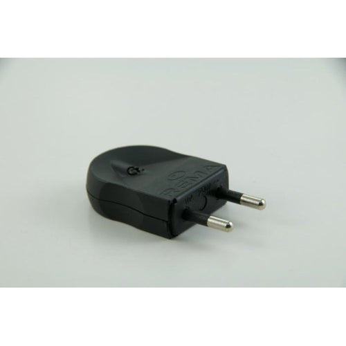 Enchufe Macho 2P s/tierra 10A Negro